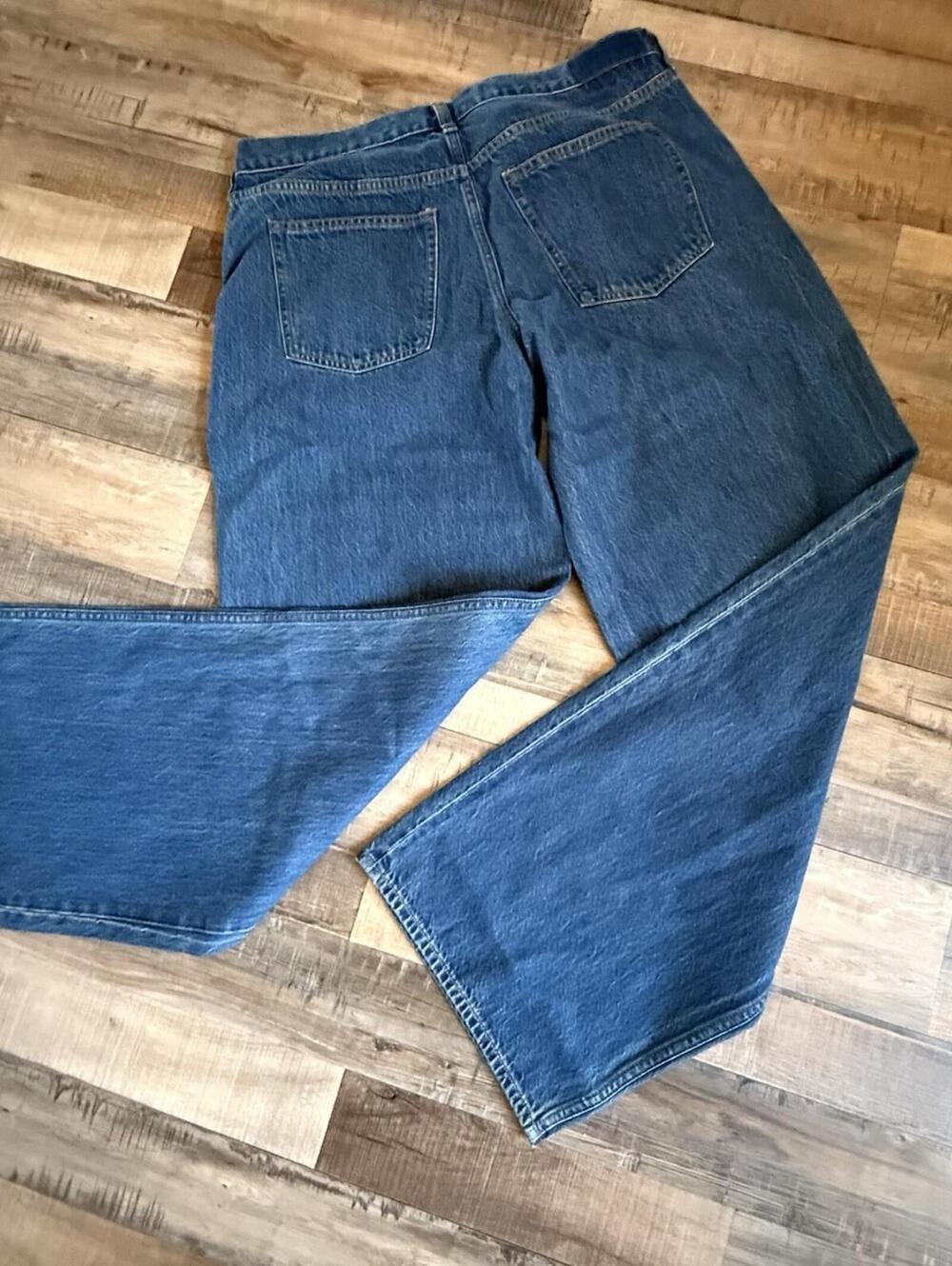 Abercrombie And Fitch NWT  Low Rise Ultra Loose 31 Extra Long
